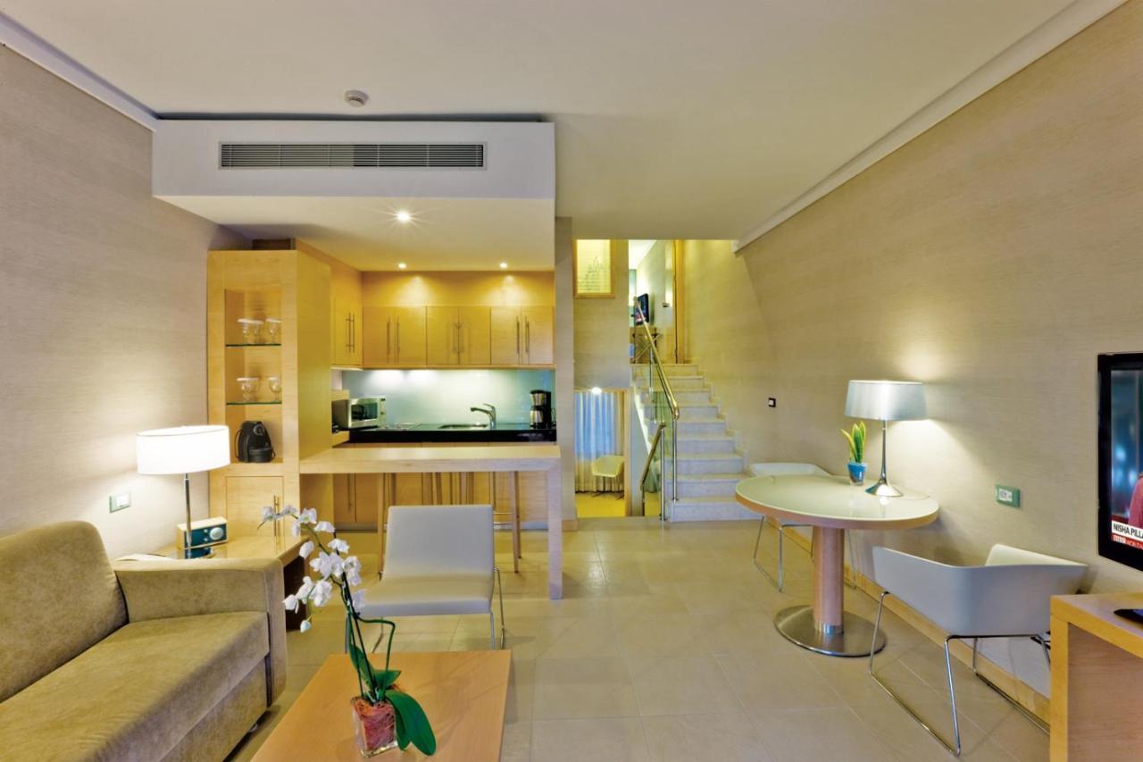 Abav2 By Rodos Palace Resort *
