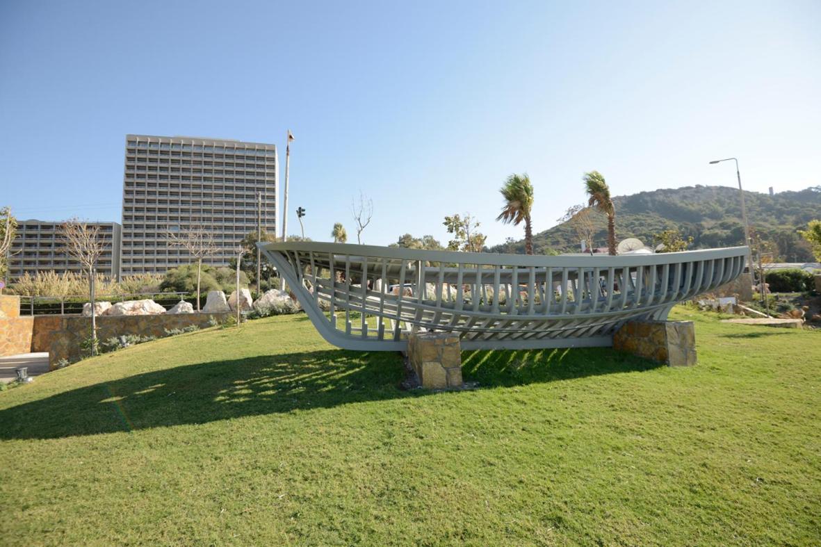 Abav2 By Rodos Palace Resort *